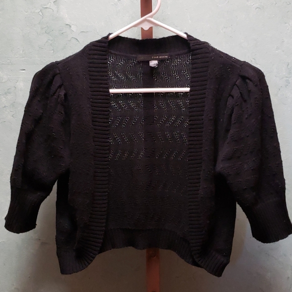 2 look amazing shrug - Picture 1 of 6